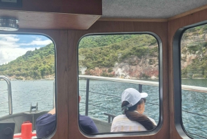 Waimangu : Promenade dans la vallée volcanique et croisière sur le lac Rotomahana