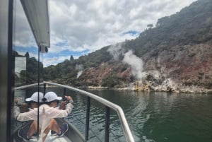 Waimangu : Promenade dans la vallée volcanique et croisière sur le lac Rotomahana