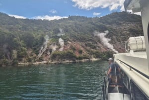 Waimangu : Promenade dans la vallée volcanique et croisière sur le lac Rotomahana