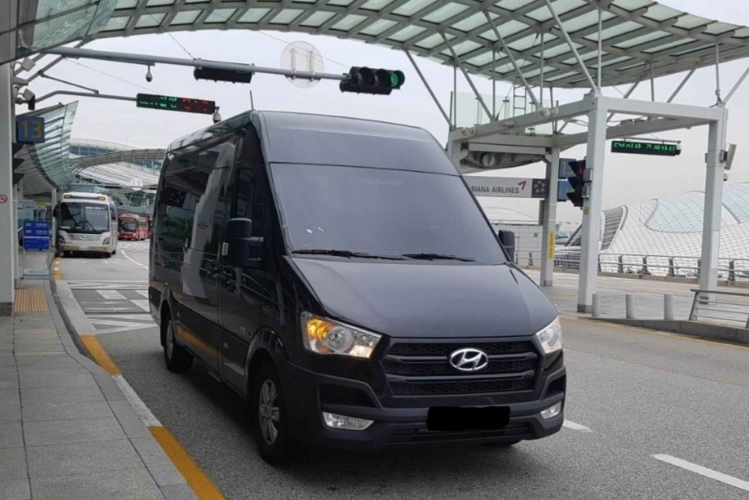 Private Transfer: Incheon Airport ⇄ Seoul (Up to 7 Pax)
