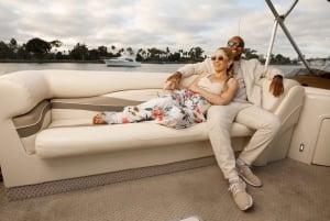 San Diego: Bennington Luxury Pontoon Rental
