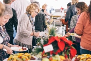San Diego: Christmas Eve Buffet Brunch or Dinner Cruise
