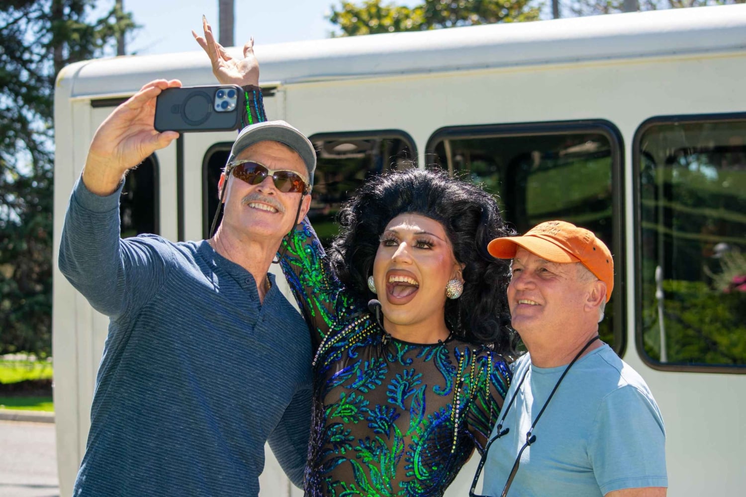 Сан-Диего: Hillcrest Drag Queen 5 Bar Crawl с шот-баром