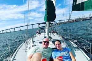 San Diego: Excursión en velero al atardecer y de día con bebidas