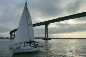 San Diego: Excursión en velero al atardecer y de día con bebidas