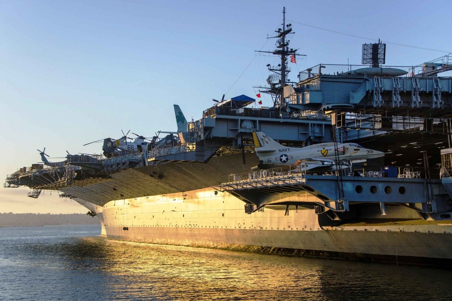 San Diego: Midway ja Waterfront Walking Tour