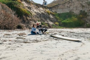 Solana Beach: lezione privata di surf con tavola e muta