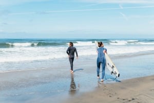 Solana Beach: lezione privata di surf con tavola e muta