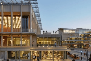 バークレー：カリフォルニア大学バークレー校キャンパスガイド付きウォーキングツアー