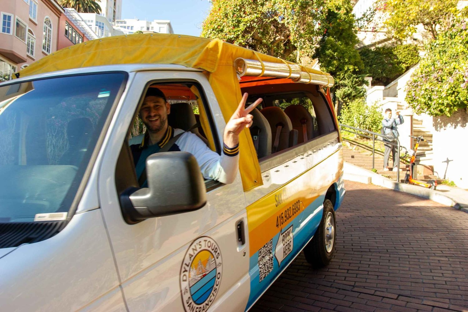 Lombard Leap: Lombard Street, Coit Tower and Chinatown Tour