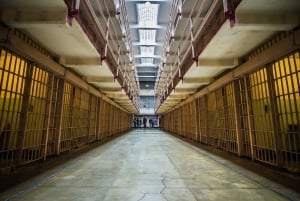 San Francisco: Alcatraz, lautta ja 2 päivän Hop-On Hop-Off -bussi