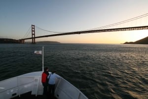 San Fransisco: Cruise i solnedgangen på kysten av California