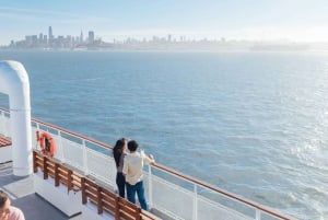 San Francisco: Christmas Day Buffet Brunch or Dinner Cruise