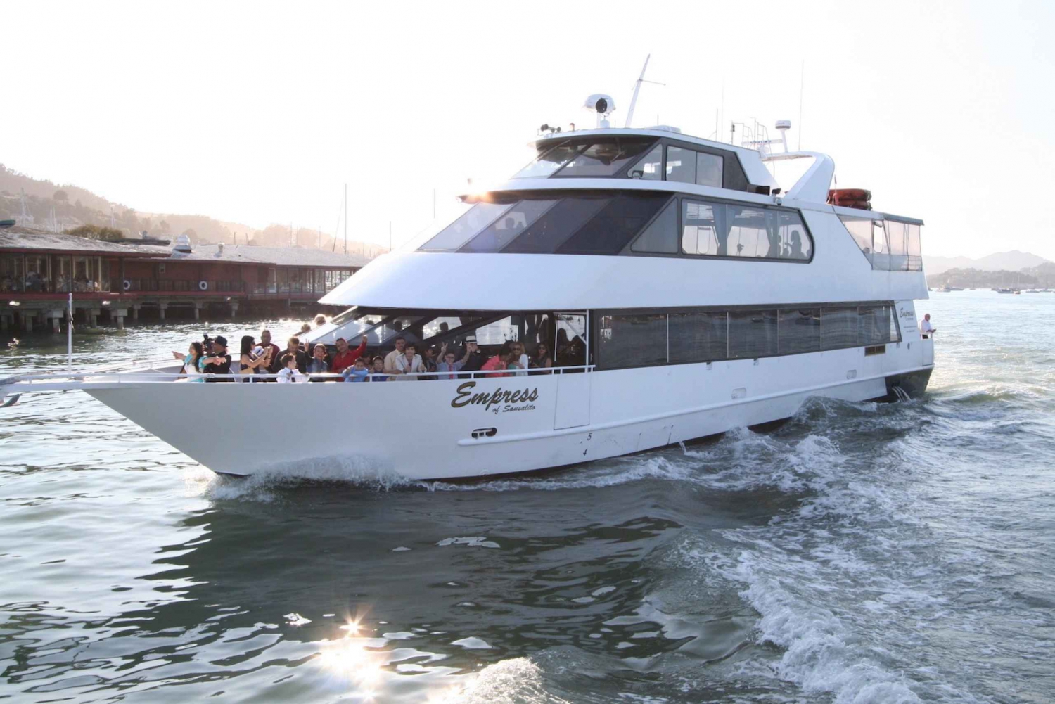 San Francisco: Empress Yacht New Year's Eve Party Cruise