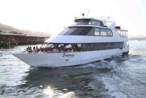 San Francisco: Empress Yacht Silvester Party Cruise