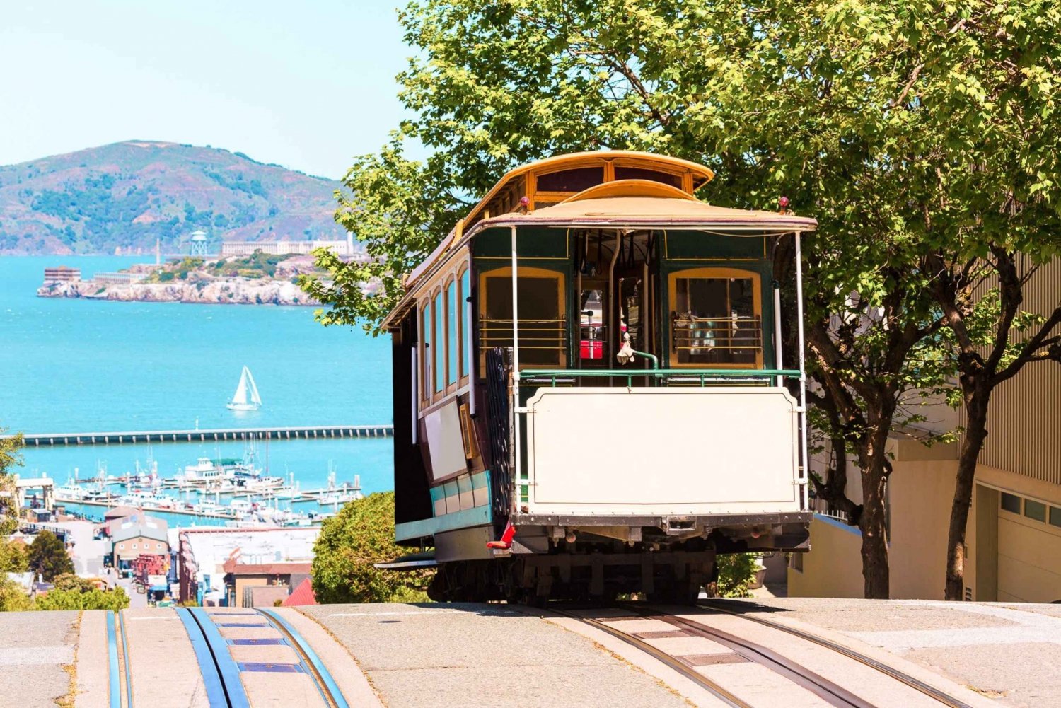 San Francisco: Hop-On Hop-Off Bus with Ferry & Alcatraz Tour