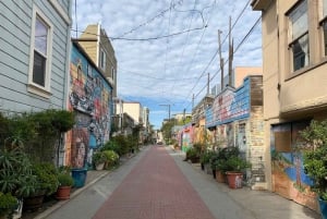 San Francisco: Mission District Food & History Walking Tour