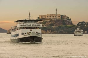 San Francisco: Waterfront Guided Tour and Alcatraz Ticket