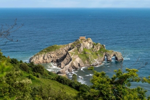 Bilbao: Gaztelugatxe, Bermeo, Mundaka, Gernika, & Wine Tour
