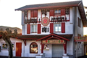 Utflykt till byarna i de franska och baskiska Pyrenéerna: Espelette, Ainhoa och Sare