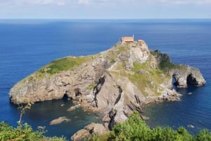 From Bilbao: Gaztelugatxe and San Sebastian Minibus Tour