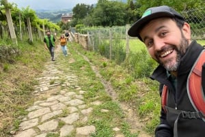 Von San Sebastian aus: Geführte Küstenwanderung mit Weinverkostung