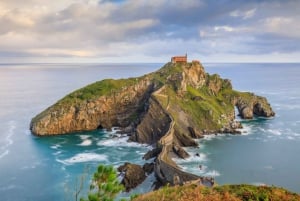 Gaztelugatxe og Gernika-tur fra San Sebastian