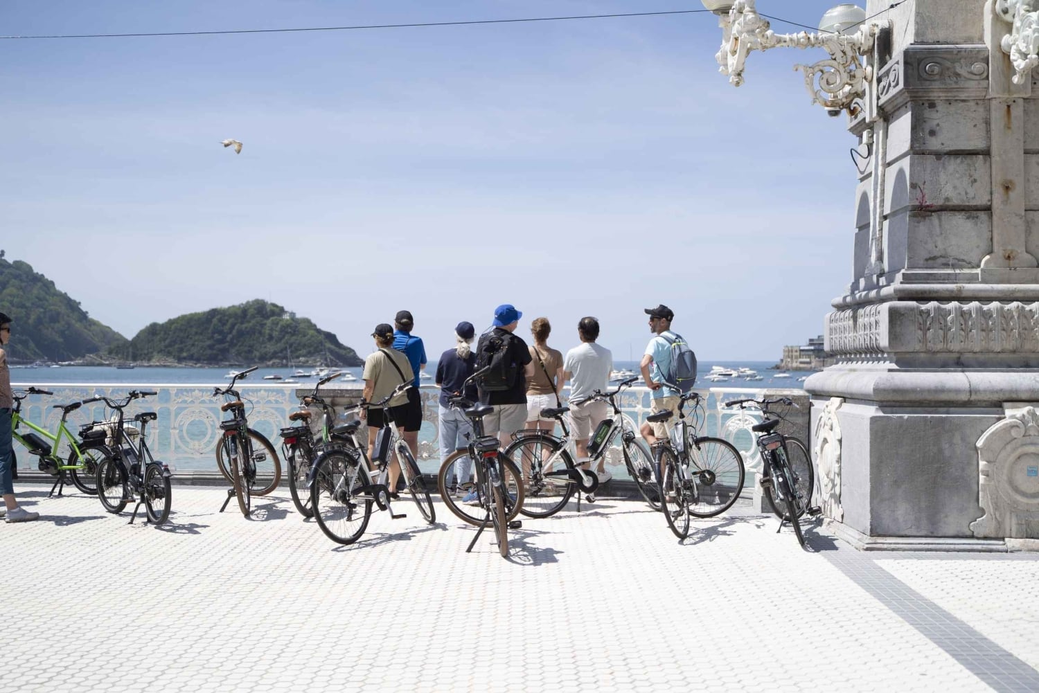 San Sebastián: Guided E-Bike Tour