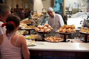 Saint-Sébastien : visite gastronomique guidée avec dégustation de pintxos et vins