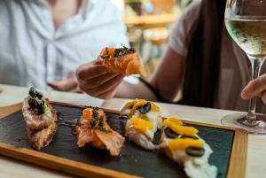 San Sebastián: piesza wycieczka z przewodnikiem po jedzeniu z degustacją wina