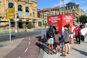 San Sebastian: Hop-On Hop-Off City Tour Bus