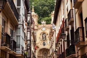 San Sebastian: Private Walking Tour with Pintxo and Drink