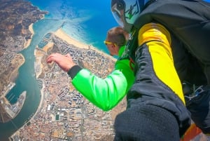 Algarve: Tandem faldskærmsudspring fra 15.000 til 10.000 fod