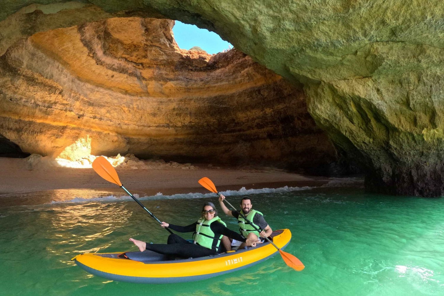 Benagil: Benagil Caves Guided Kayak Tour with Free 4K Photos