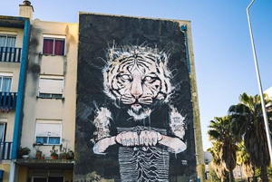 Chaparru`s Street Art Tuk Tuk Tour 3 H