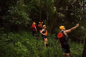 Фос-ду-Игуасу: экспедиция с гидом на каноэ и по водопадам