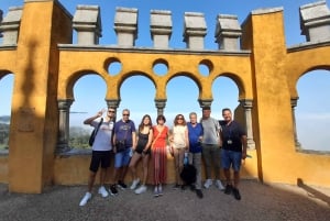 Lissabonista: 10-tuntinen palatsikierros Cascaisissa ja Sintrassa