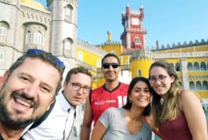 Lissabonista: 10-tuntinen palatsikierros Cascaisissa ja Sintrassa