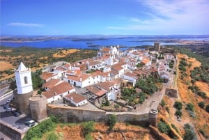 Au départ de Lisbonne : Évora et Monsaraz avec dégustation de vins de l'Alentejo