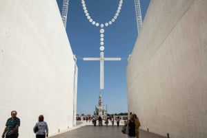 Из Лиссабона: индивидуальный тур на целый день в Фатиму, Назаре и Обидуш