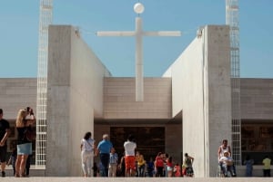 Из Лиссабона: индивидуальный тур на целый день в Фатиму, Назаре и Обидуш