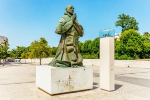 Из Лиссабона: Небольшой групповой тур по Фатиме, Обидуш, Баталье и Назаре