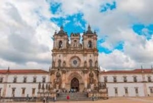 Da Lisbona: Tour Medievale, Batalha, Tomar, Alcobaça, Óbidos