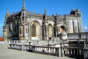 Da Lisbona: Tour Medievale, Batalha, Tomar, Alcobaça, Óbidos