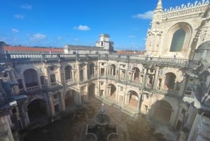 Da Lisbona: Tour Medievale, Batalha, Tomar, Alcobaça, Óbidos