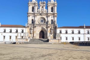 Da Lisbona: Tour Medievale, Batalha, Tomar, Alcobaça, Óbidos