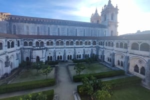 Da Lisbona: Tour Medievale, Batalha, Tomar, Alcobaça, Óbidos