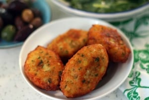 From Lisbon: Pena Palace, Regaleira, Sintra & Cascais Tour