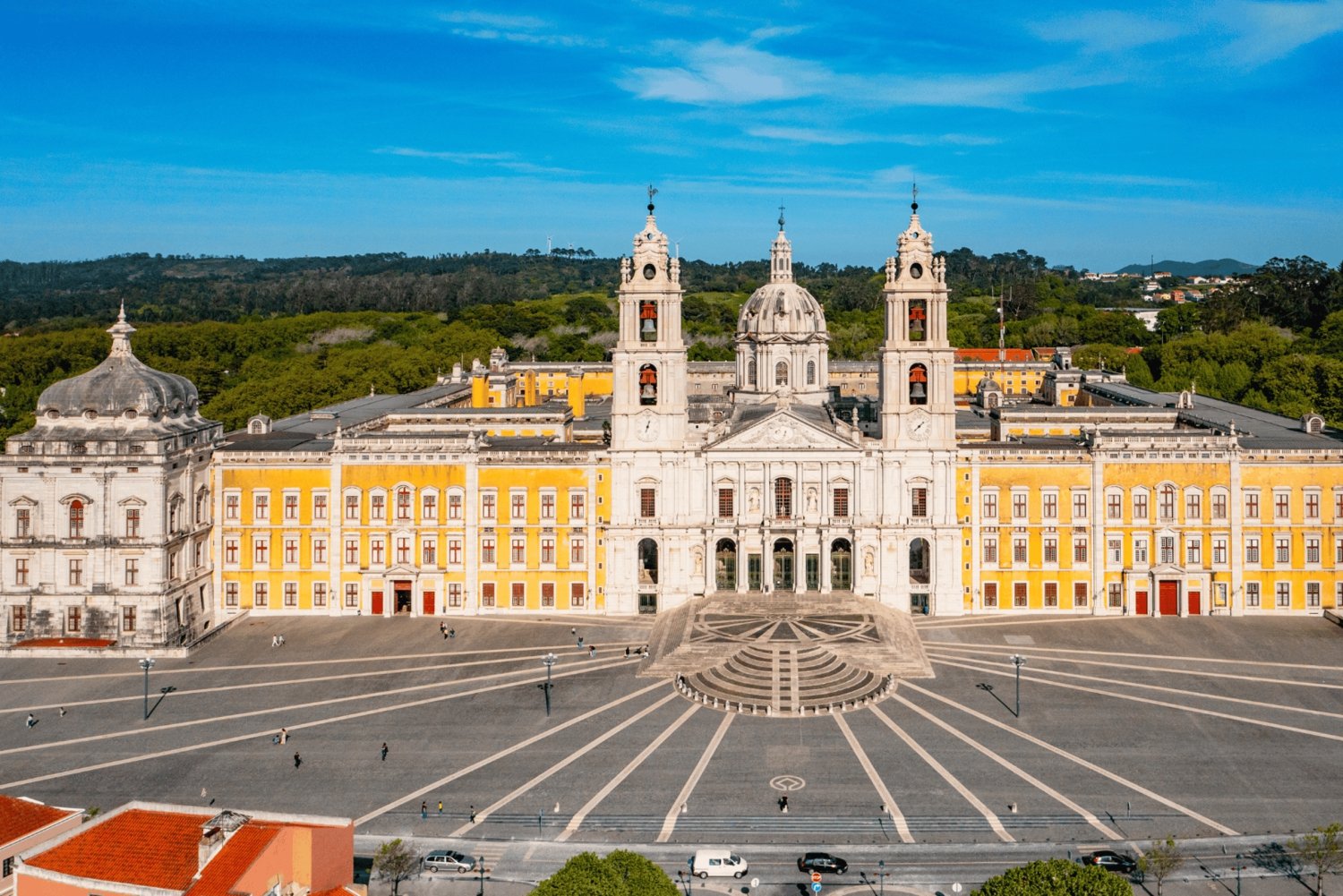 Från Lissabon: Privat tur till Ericeira och Mafra-palatset