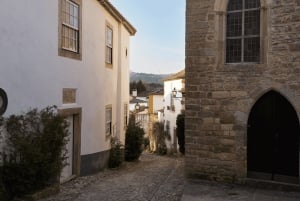 Da Lisbona: Tour a Óbidos e Nazaré - Villaggio medievale, Ginja e Museo del Surf